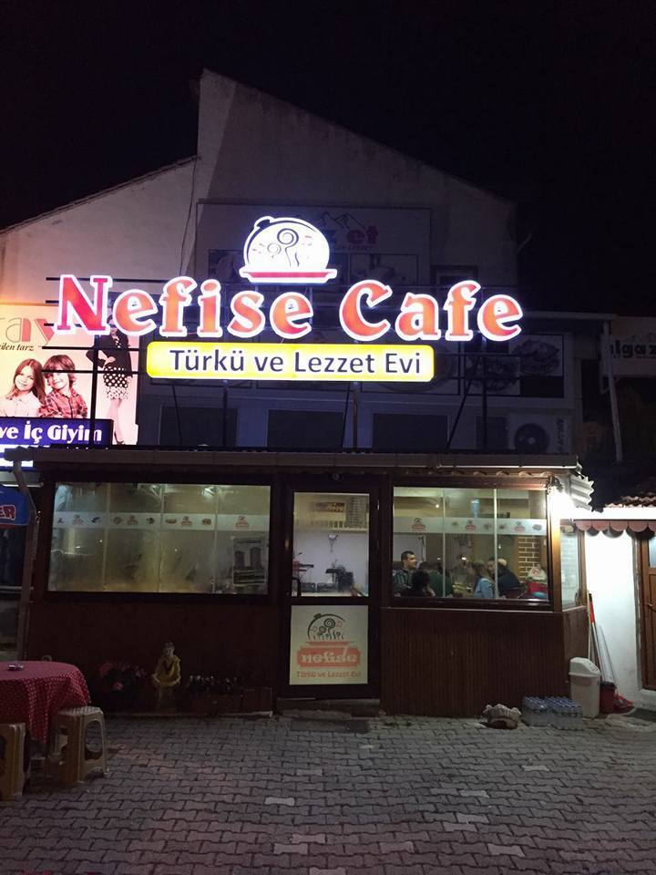 Nefise Türkü ve Lezzet Evi