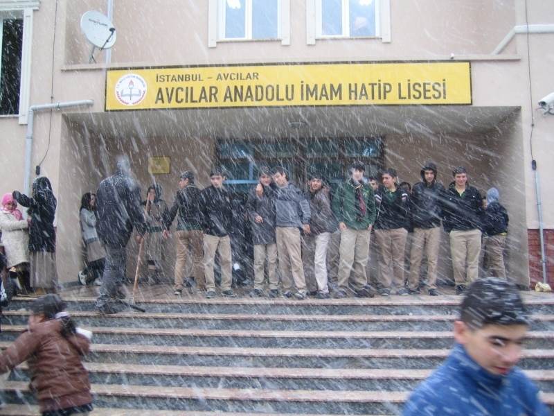 Avcılar Kız Anadolu İmam Hatip Lisesi