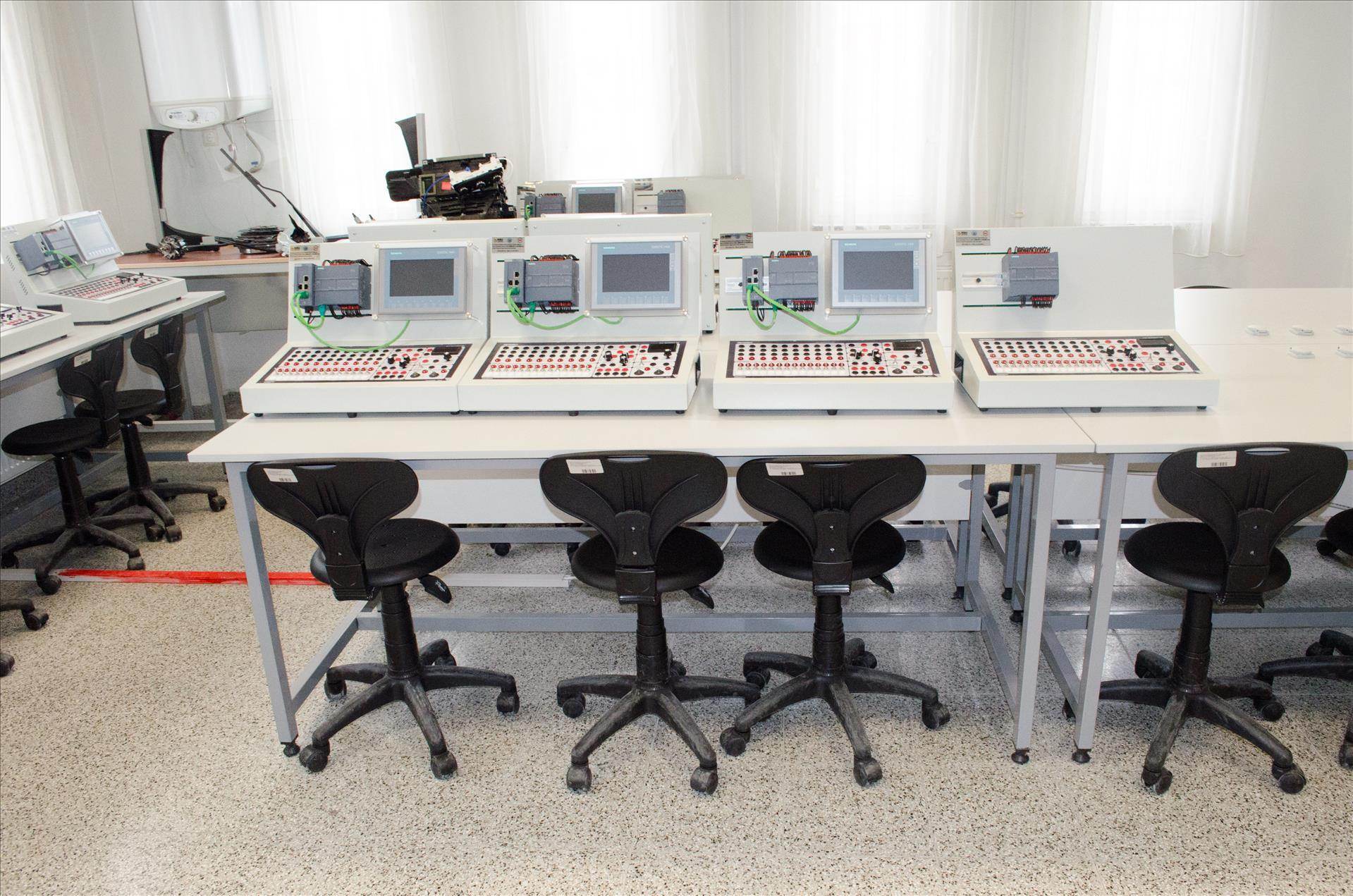 Eskişehir Meslek Yüksekokulu Otomasyon Laboratuarı