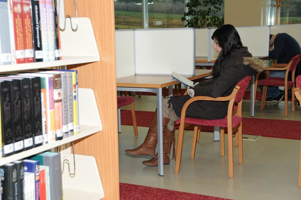 Namık Kemal Üniversitesi Kütüphanesi