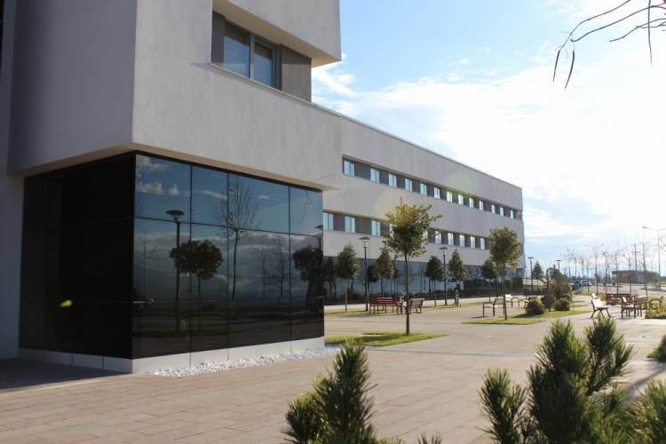 Sakarya Üniversitesi Diş Hekimliği Fakültesi Ne Nerede