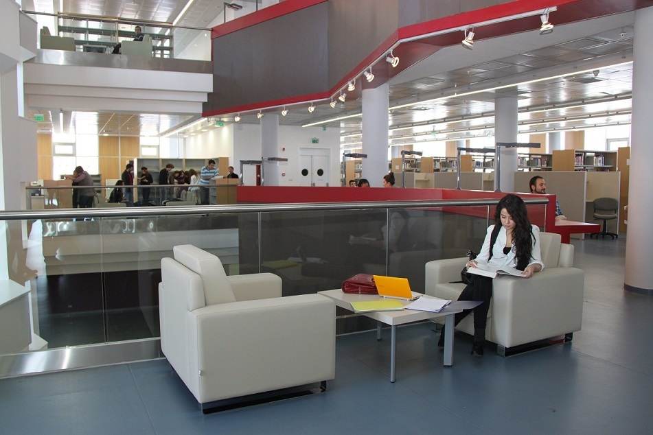 Çankaya Üniversitesi Kütüphanesi