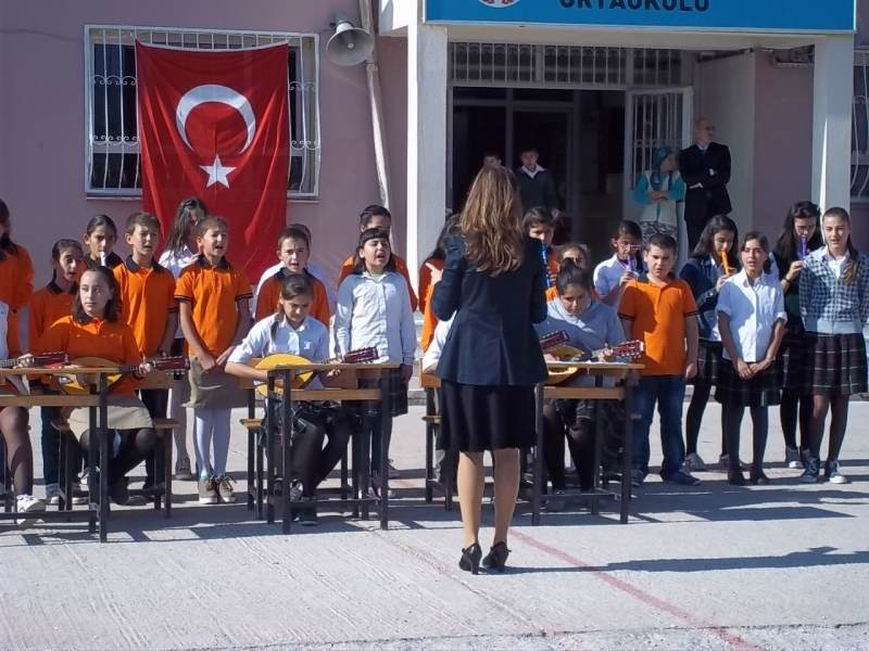80.YIL SALIHLER ORTAOKULU