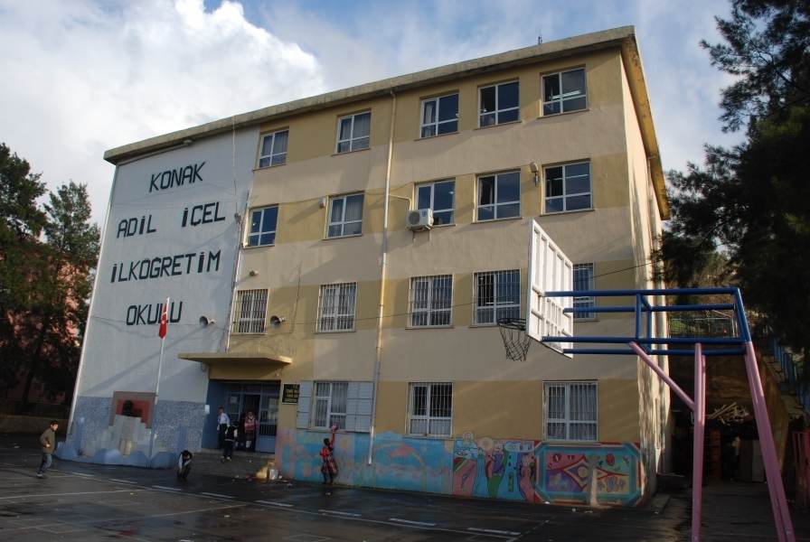 Adil İçel İlkokulu