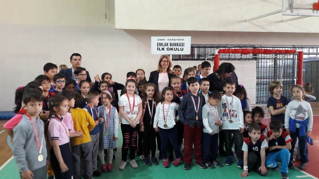 Emlak Bankası İlkokulu