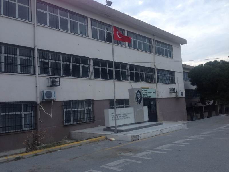 Konak Beştepeler Mesleki ve Teknik Anadolu Lisesi