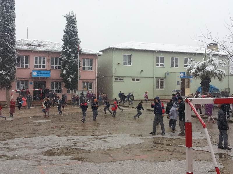 Karaburç Cumhuriyet İlkokulu