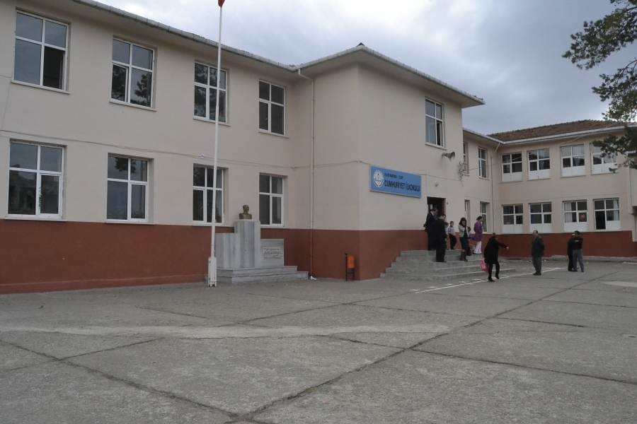 Cumhuriyet İlkokulu