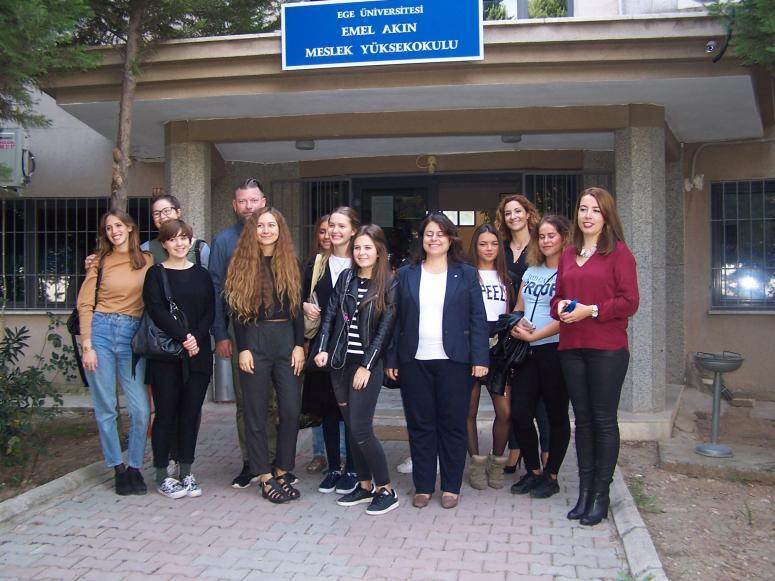 Ege Üniversitesi Emel Akın Meslek Yüksekokulu