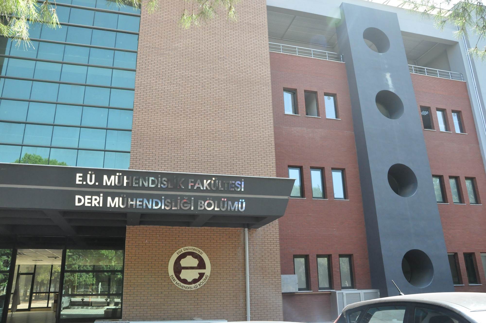 Ege Üniversitesi İnşaat Mühendisliği Bölümü