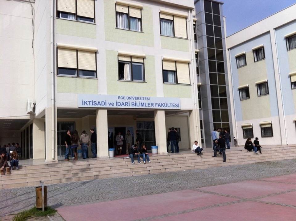 Ege Üniversitesi Uluslararası İlişkiler Bölümü