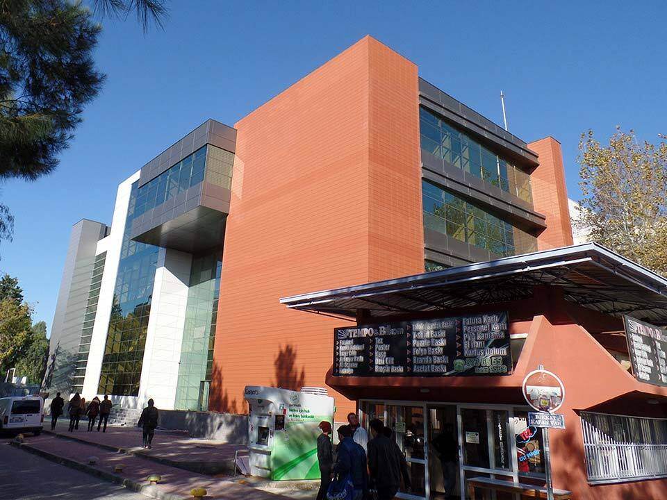 Ege Üniversitesi Radyo-Televizyon ve Sinema Bölümü