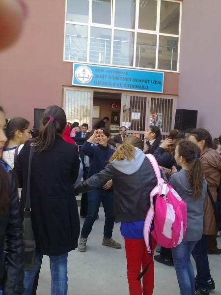 Şehit Öğretmen Mehmet İzdal Ortaokulu