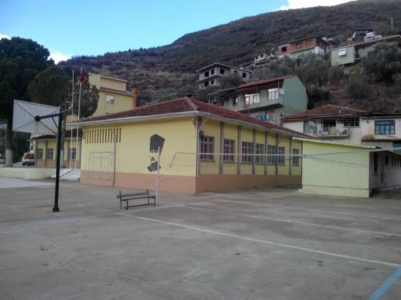 Bıçakçı Bedriye Baykaş Ortaokulu