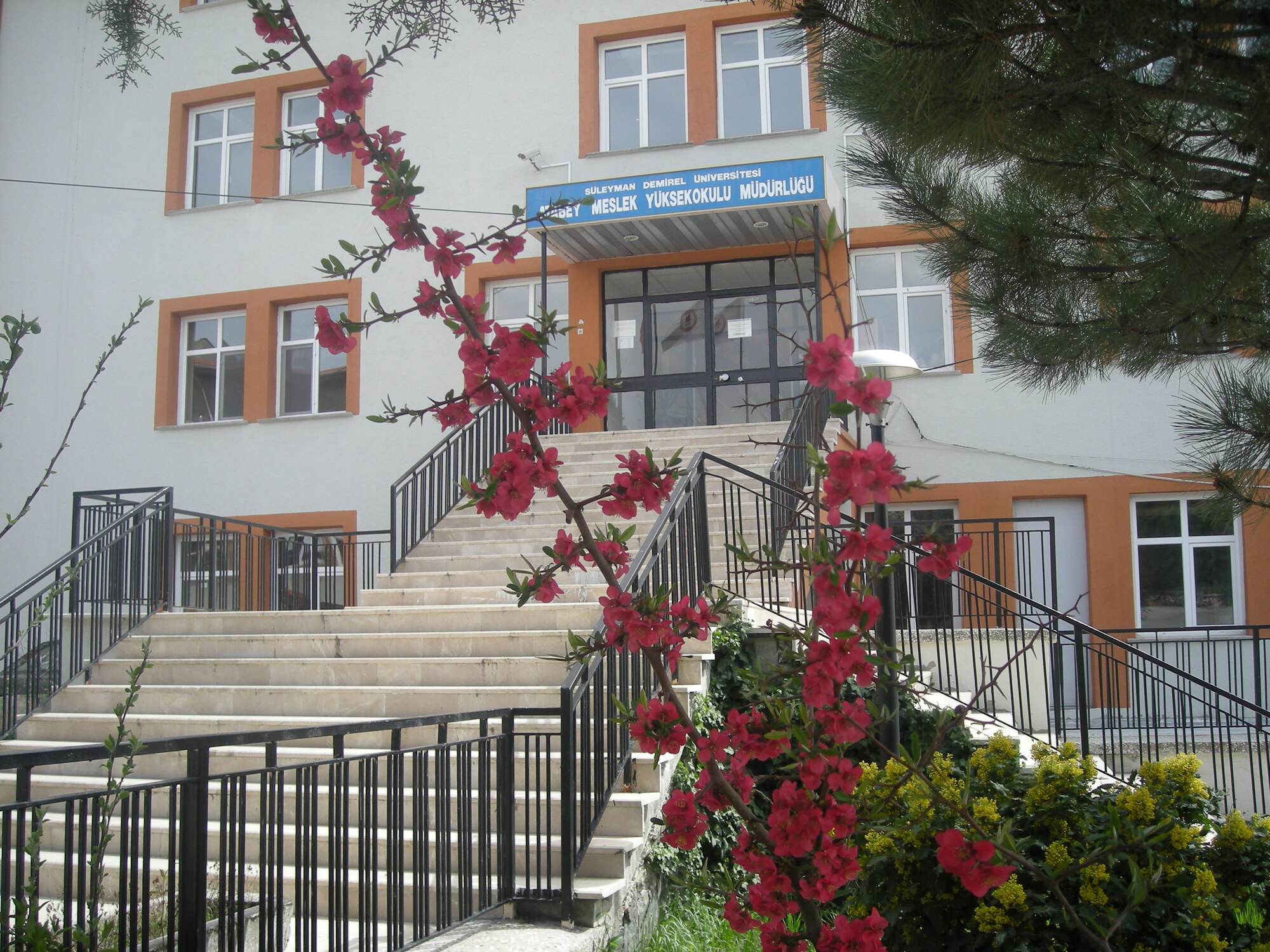 Süleyman Demirel Üniversitesi Atabey Meslek Yüksekokulu