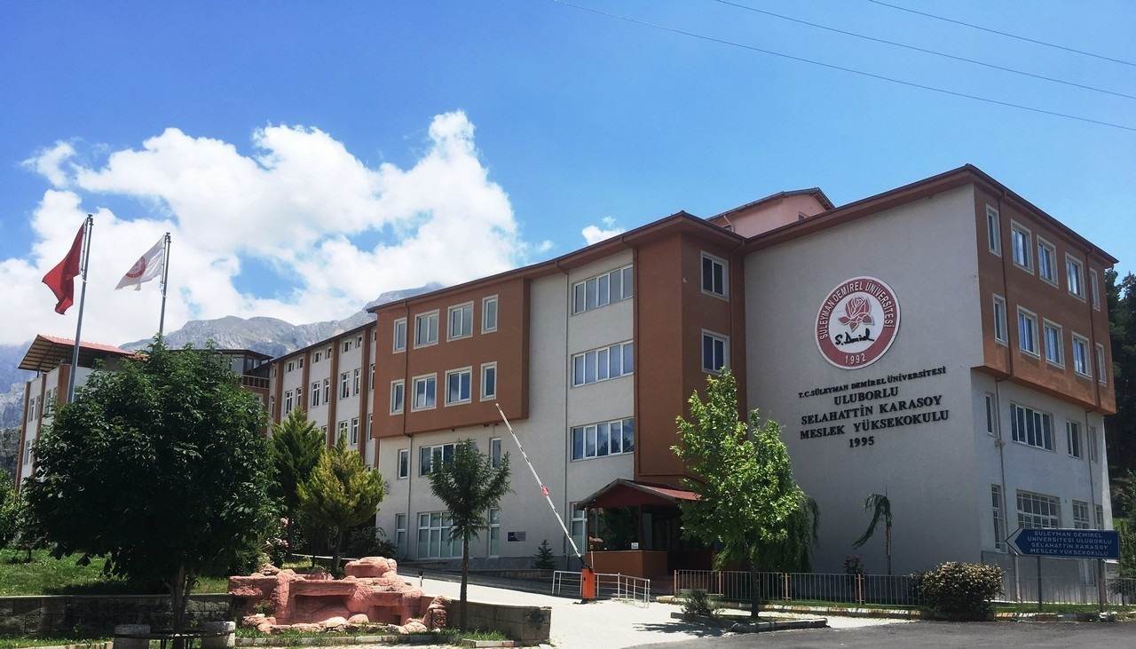 Süleyman Demirel Üniversitesi Uluborlu Meslek Yüksekokulu